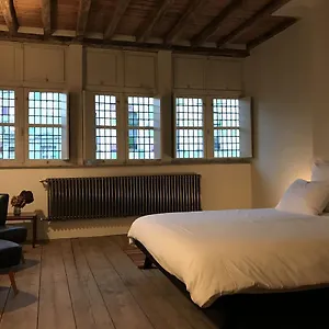 Bed & Breakfast Burgstraat 8, Gand